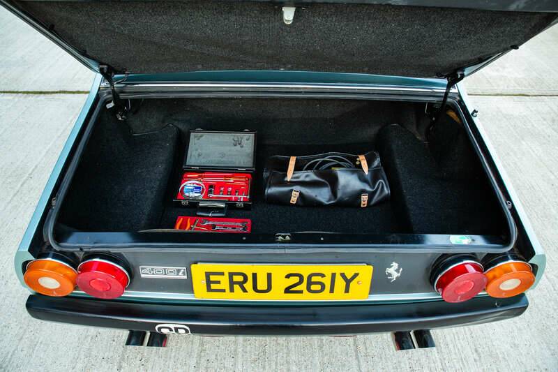 Bild 44/50 von Ferrari 400i (1980)