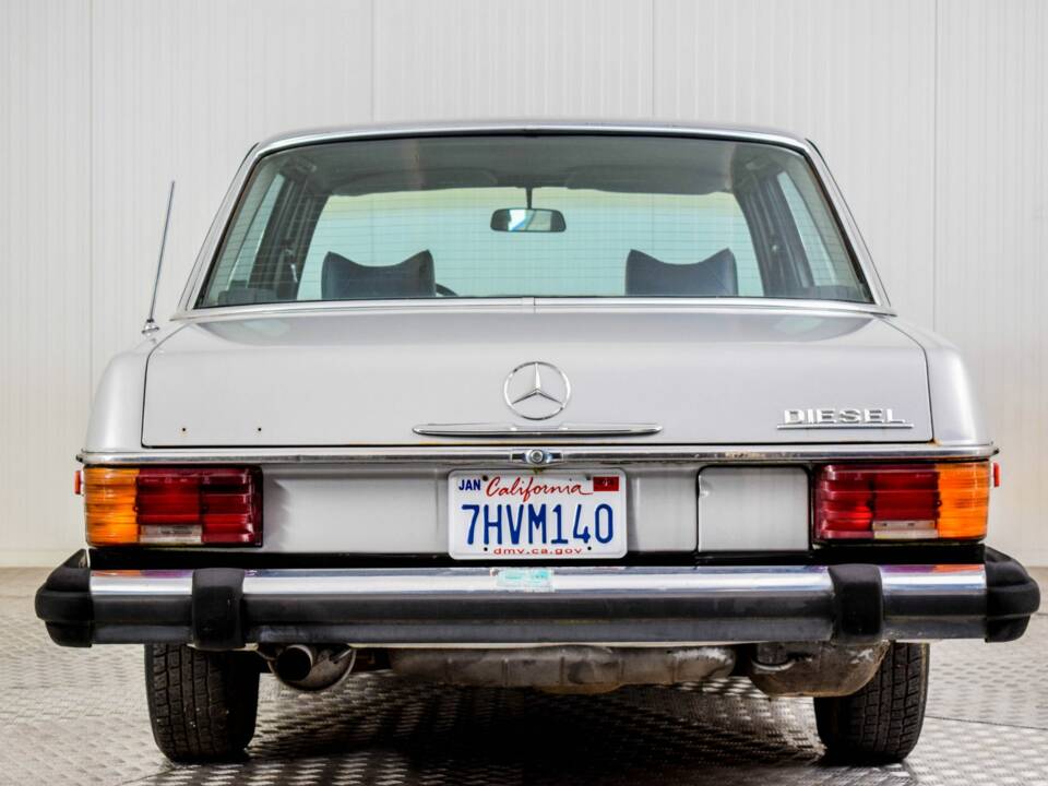Image 4/50 of Mercedes-Benz 240 D (1976)