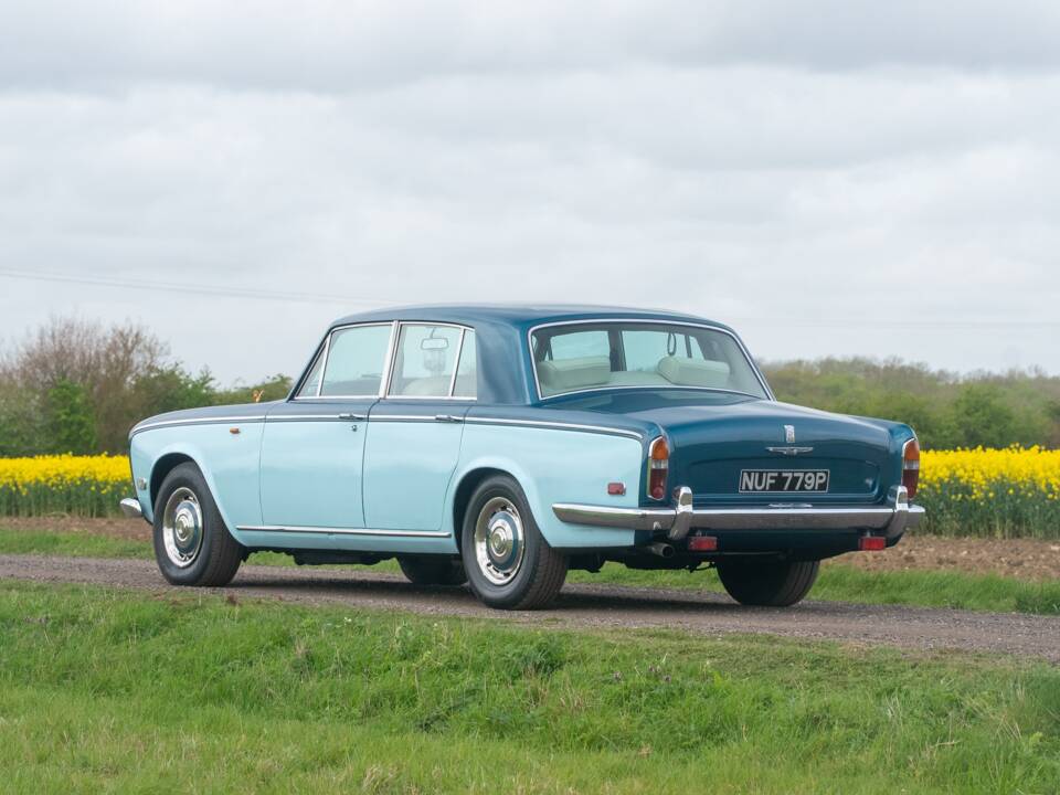 Image 28/50 of Rolls-Royce Silver Shadow I (1976)