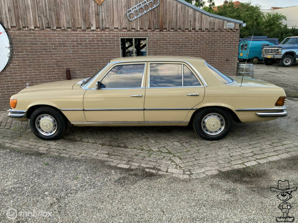 Image 6/31 of Mercedes-Benz 280 S (1975)