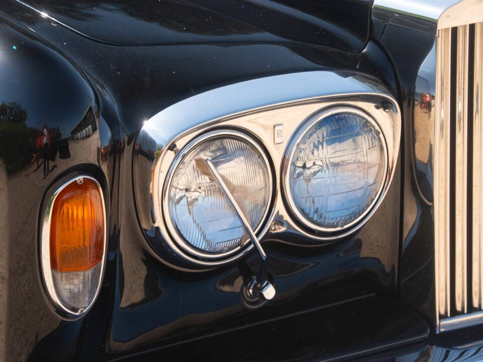 Image 30/50 de Rolls-Royce Corniche I (1981)