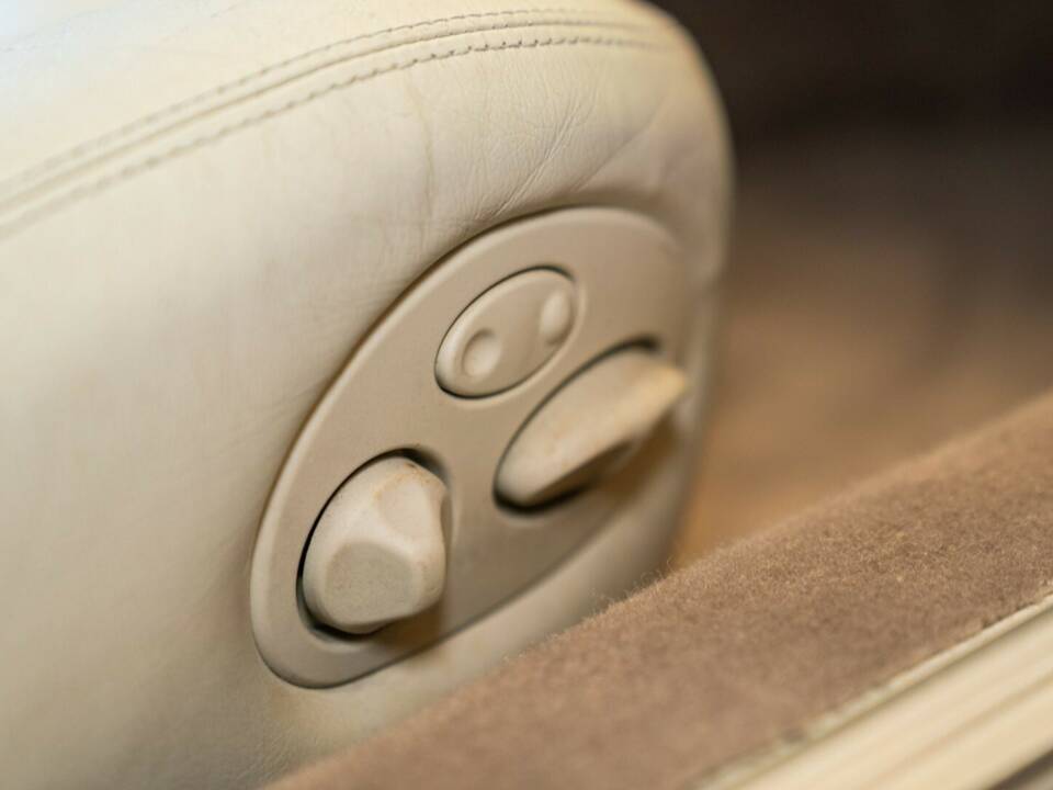 Bild 38/50 von Daimler Super V8 (1997)