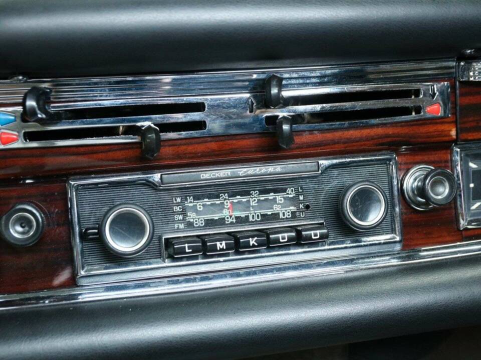 Bild 15/30 von Mercedes-Benz 250 SE (1966)