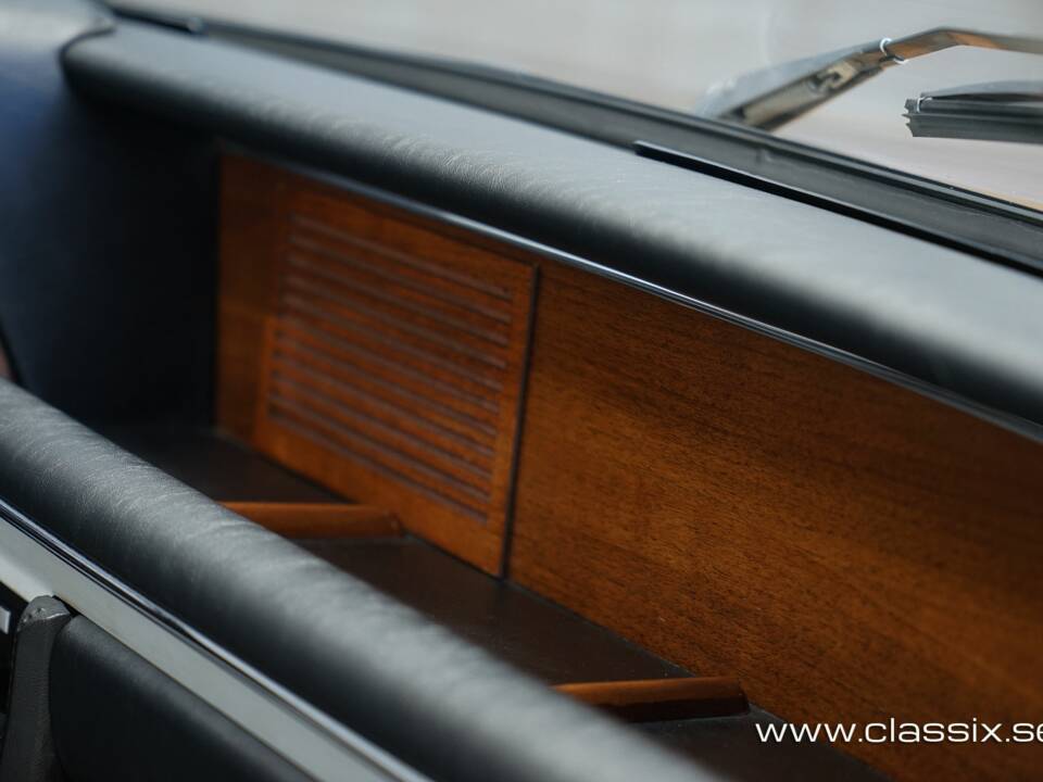 Image 29/32 of BMW 3.0 CS (1972)