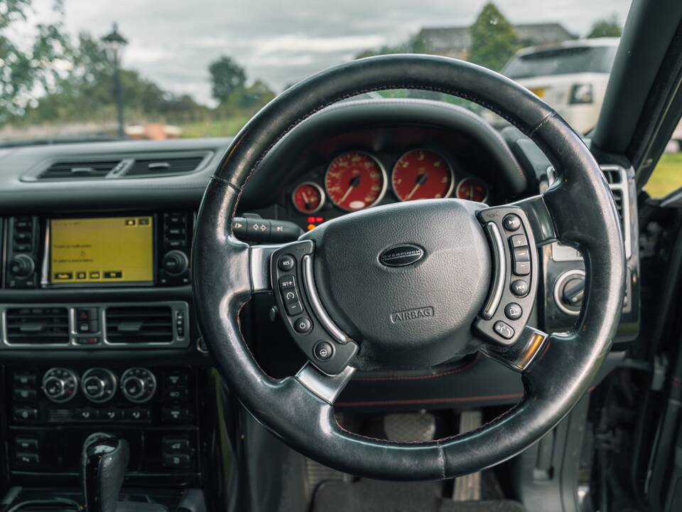 Image 33/47 de Land Rover Range Rover Vogue TDV8 (2009)