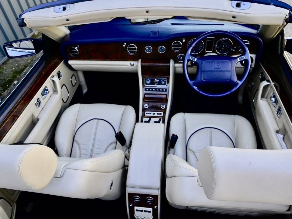 Bild 38/50 von Rolls-Royce Corniche V (2000)