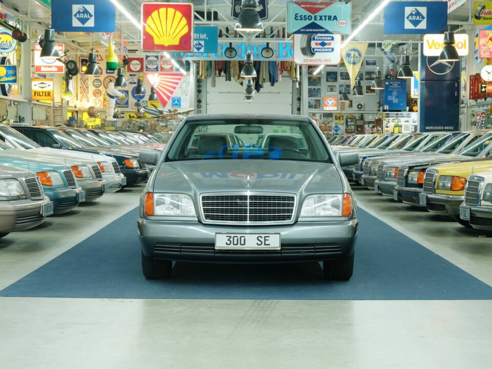 Bild 8/50 von Mercedes-Benz 300 SE (1992)