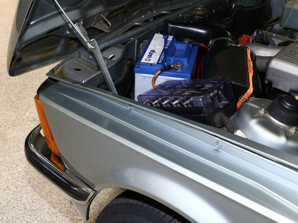 Immagine 7/22 di BMW 318i (1981)
