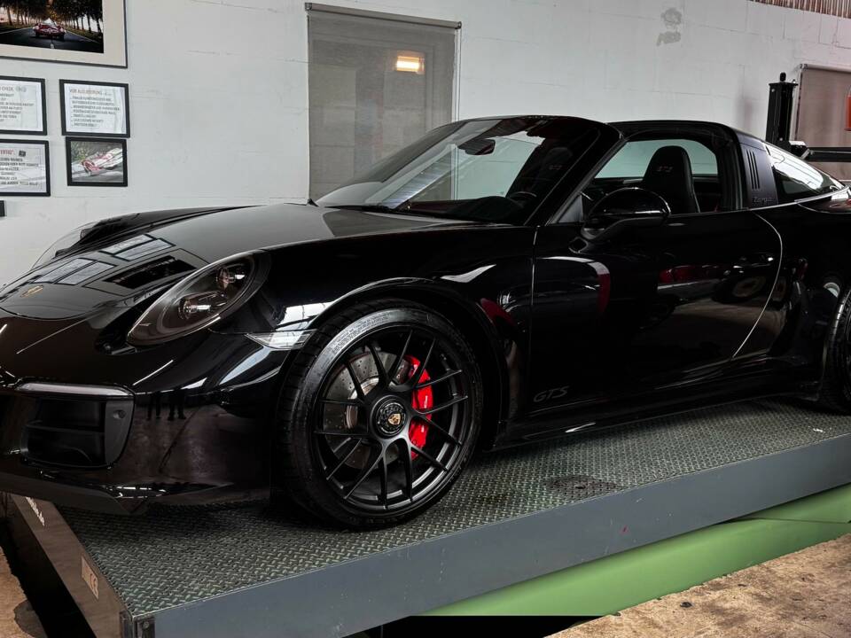 Image 10/19 of Porsche 911 Targa 4 GTS (1900)