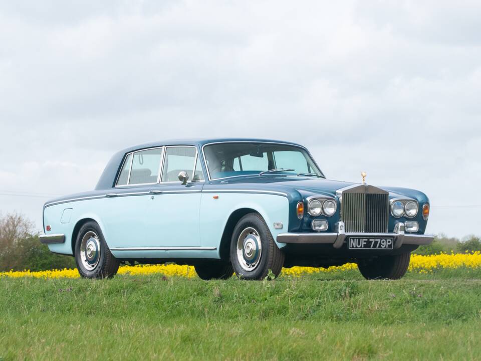 Image 16/50 of Rolls-Royce Silver Shadow I (1976)