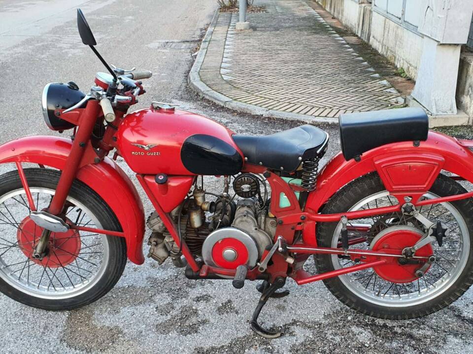 Image 1/12 of Moto Guzzi DUMMY (1952)