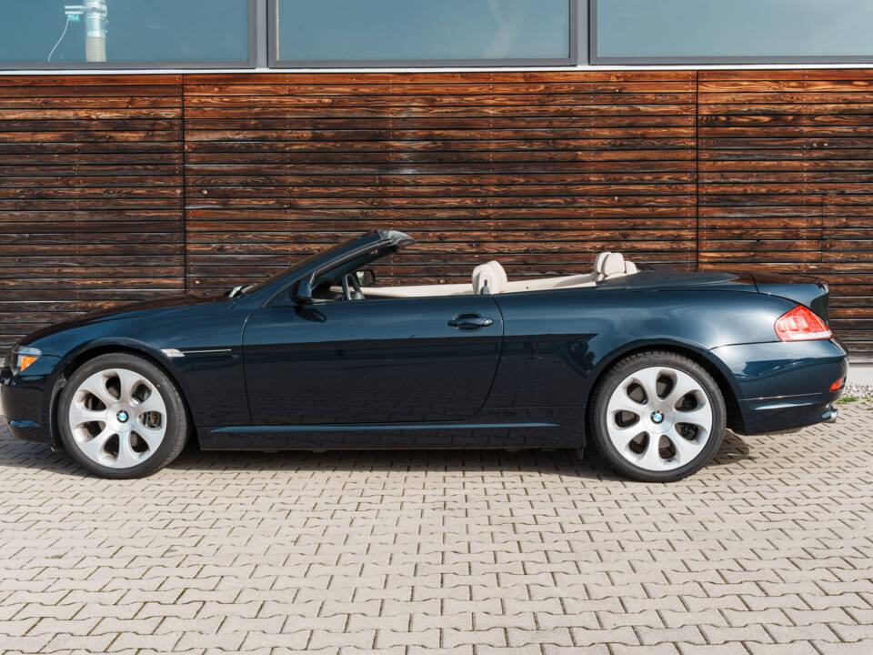 Image 9/19 of BMW 650i (2006)