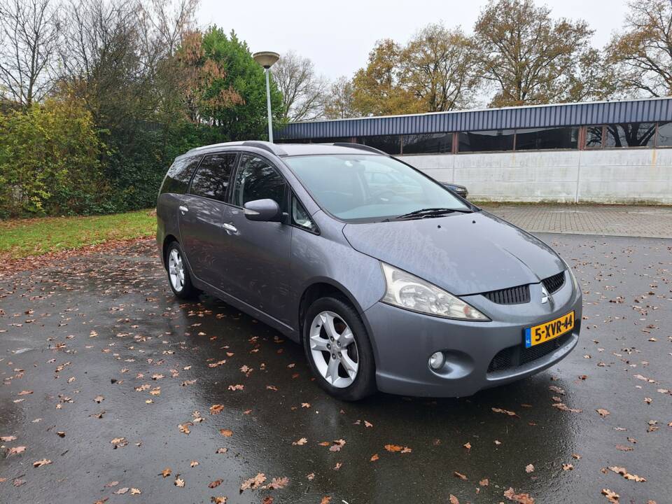 Imagen 5/16 de Mitsubishi Grandis 2.0 DI-D (2010)