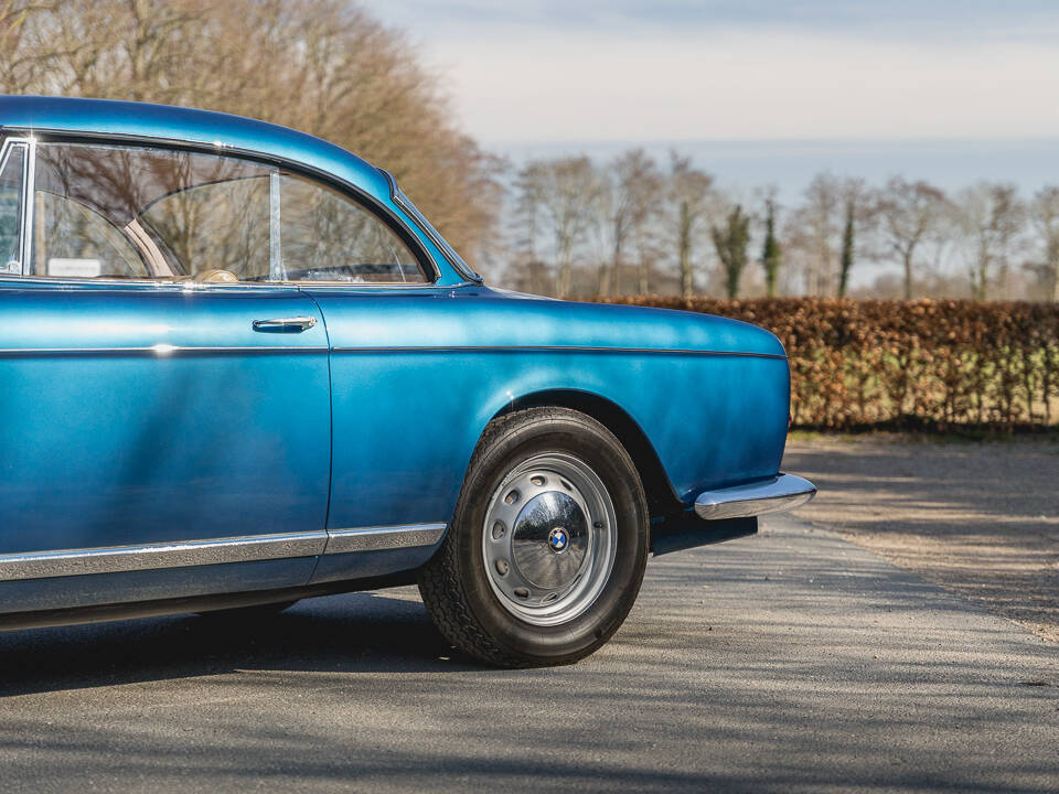 Image 34/45 de BMW 503 (1958)