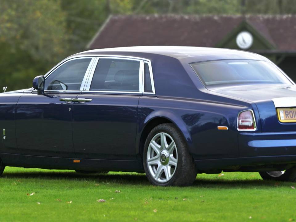 Image 9/49 of Rolls-Royce Phantom VII (2009)