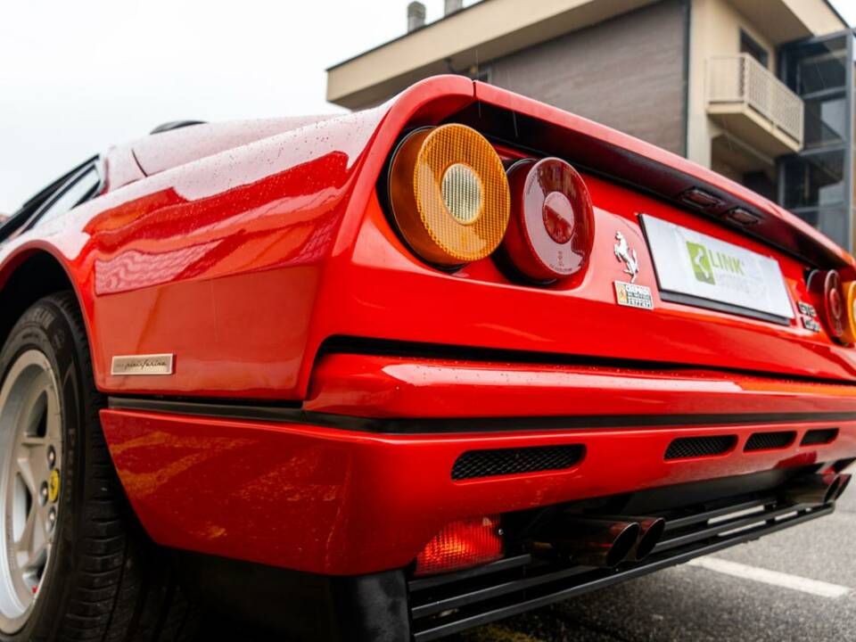 Image 9/26 of Ferrari 208 GTB Turbo (1988)