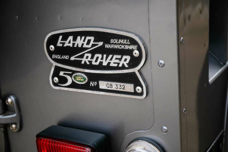 Image 46/50 of Land Rover Defender 90 "50th Anniversary" (1998)