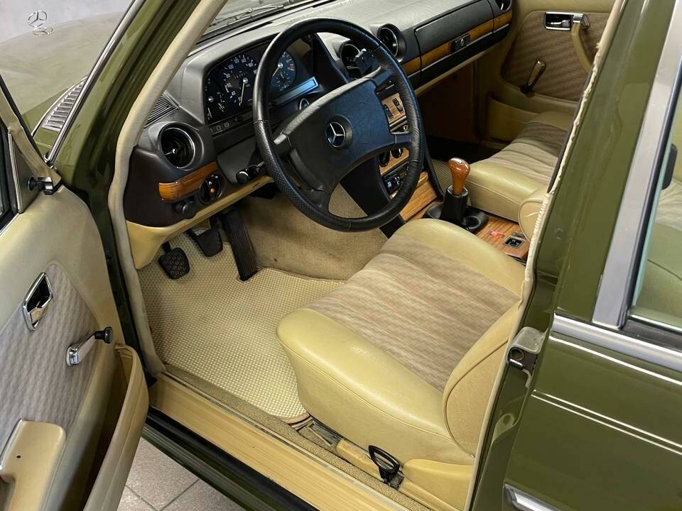Afbeelding 11/12 van Mercedes-Benz 280 E (1982)