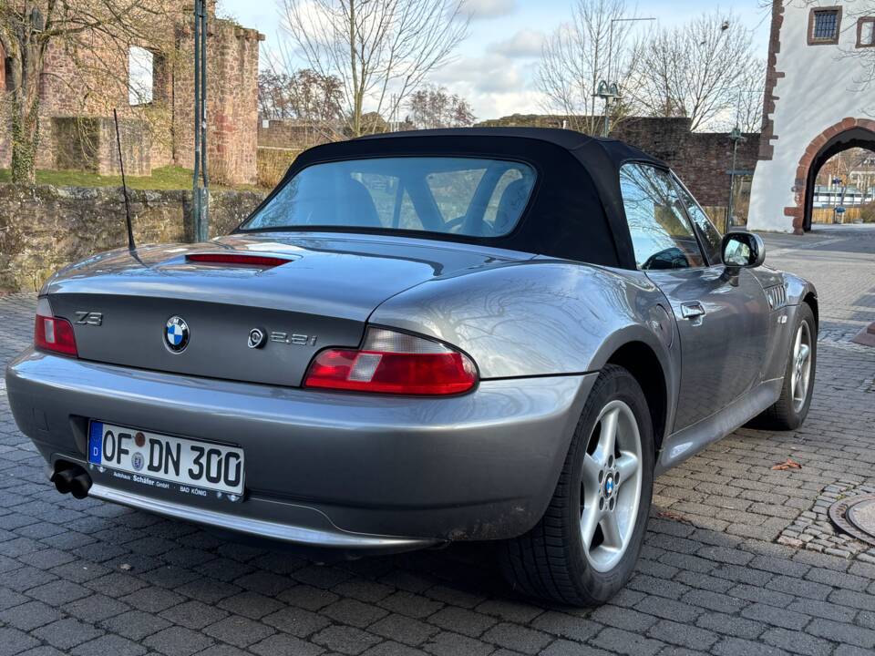 Bild 4/7 von BMW Z3 2.2i (2002)