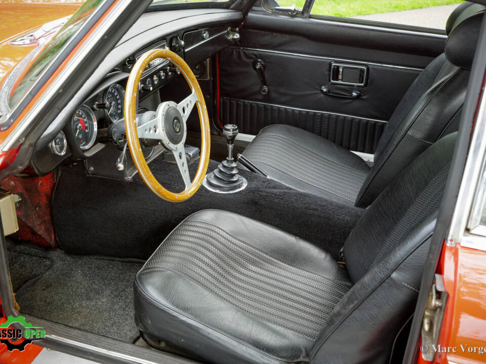 Image 5/46 de MG MGB GT V8 (1975)