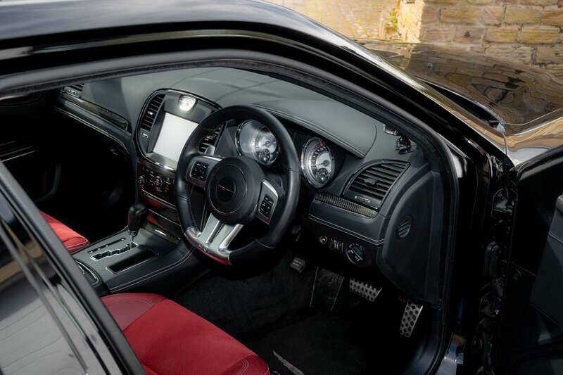 Imagen 38/50 de Chrysler 300 SRT8 (2013)