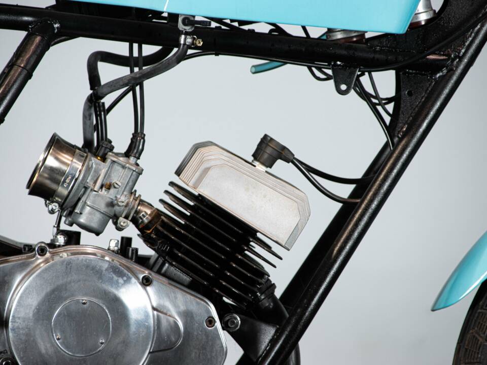 Bild 34/50 von Benelli 125 Sport Special (1974)