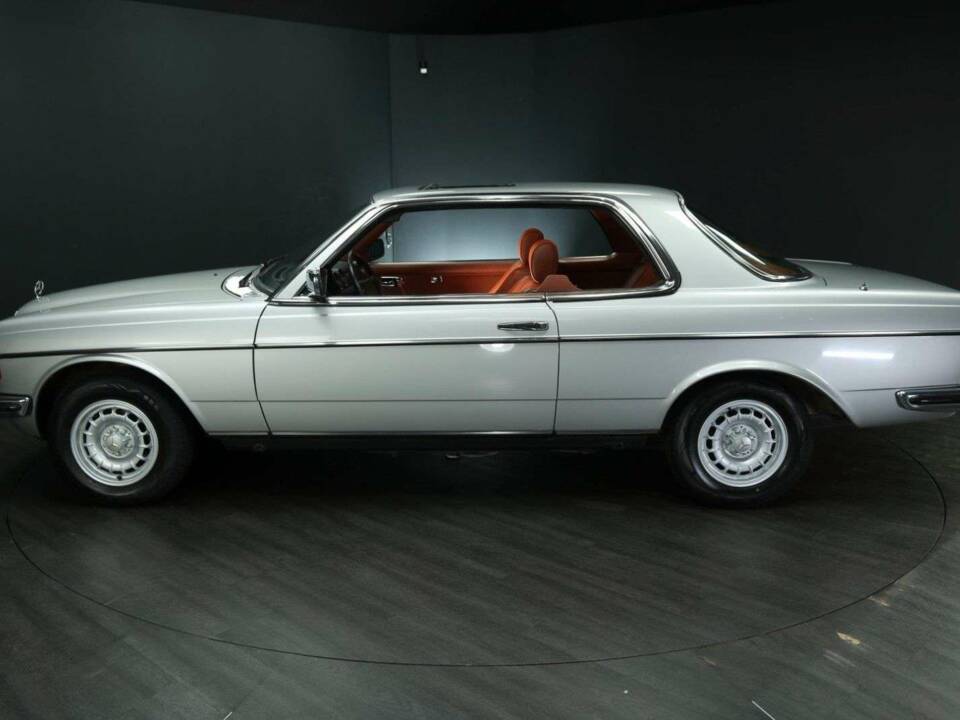 Image 3/50 of Mercedes-Benz 280 CE (1980)