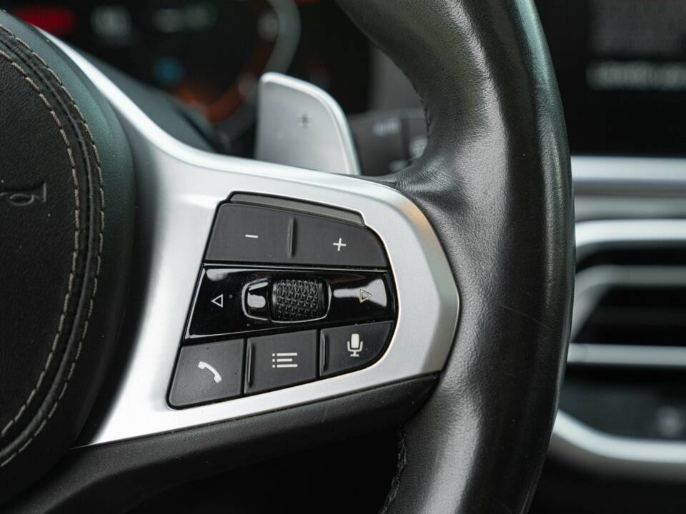 Bild 49/50 von BMW X5 M50d (2019)