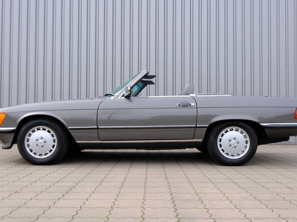 Image 46/96 of Mercedes-Benz 560 SL (1987)