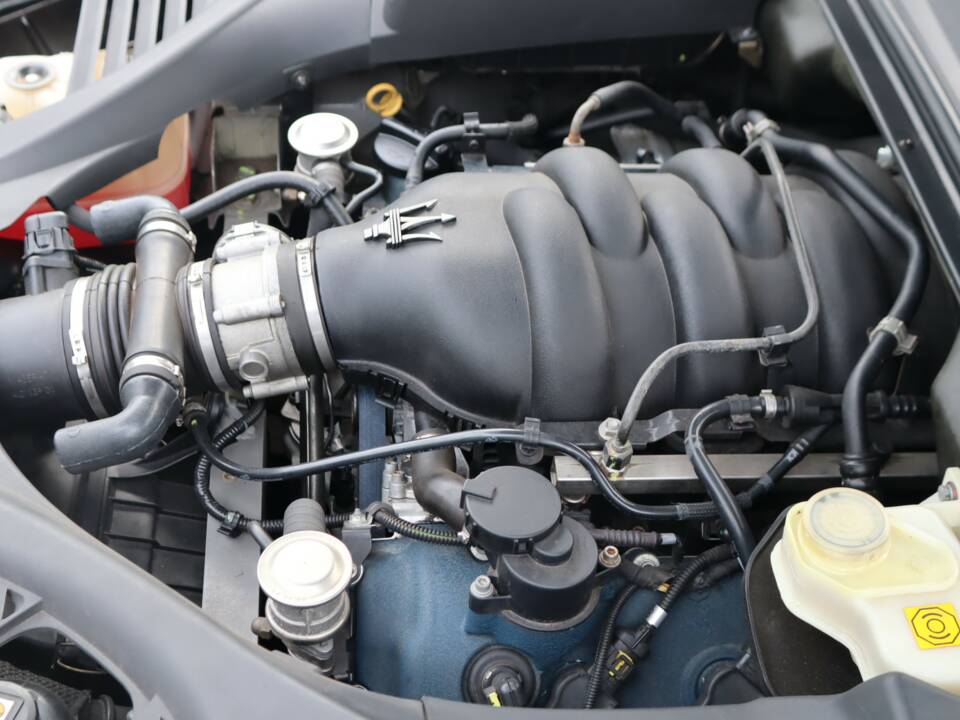 Image 18/50 of Maserati Quattroporte 4.2 (2007)