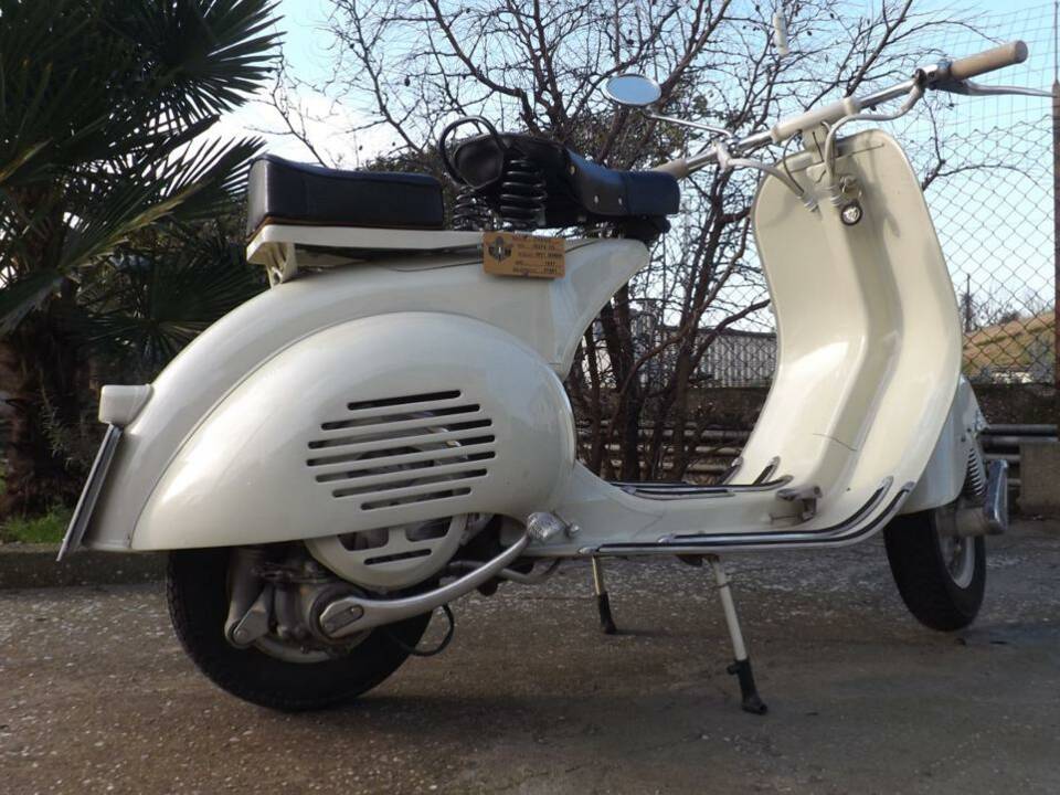 Immagine 13/38 di Piaggio Vespa 125 (1957)