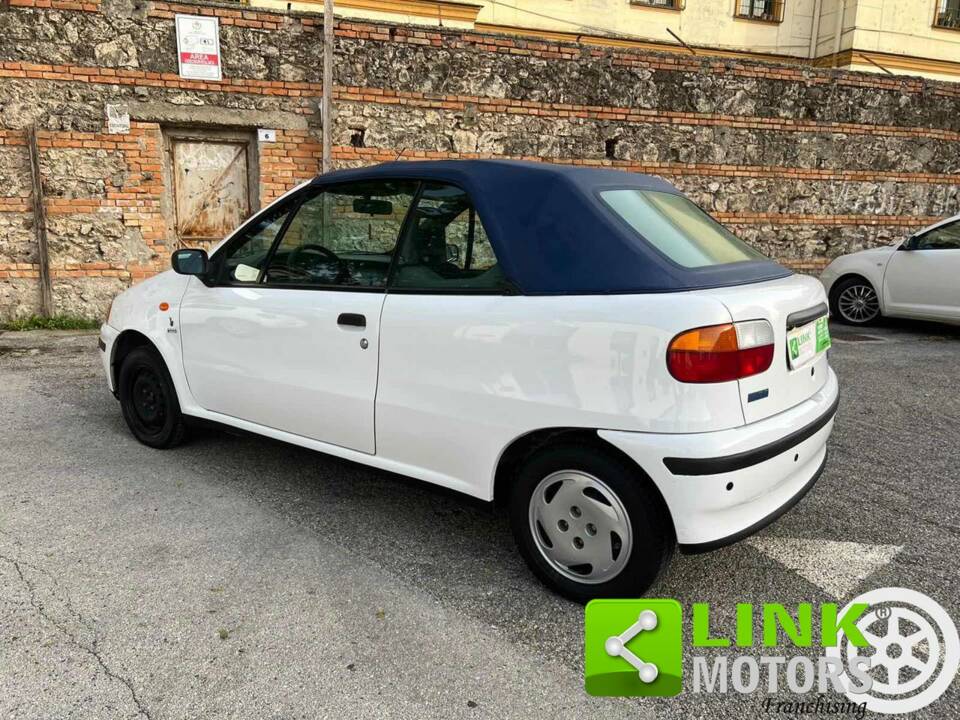 Image 5/7 of FIAT Punto Cabrio S (1995)