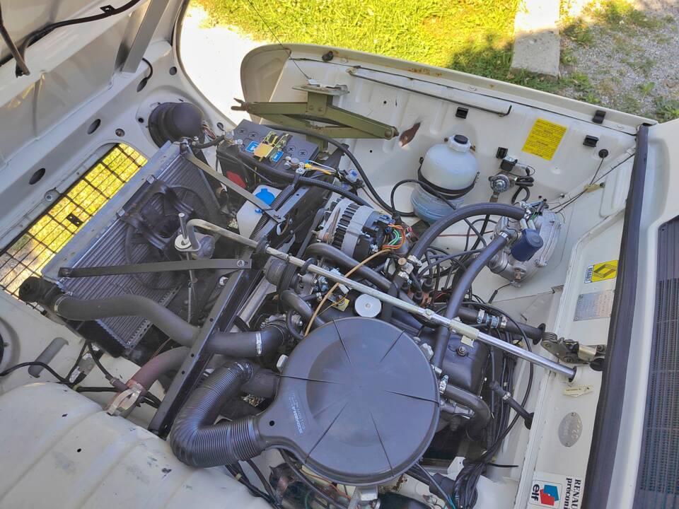 Bild 7/14 von Renault R 4 TL Savane (1989)