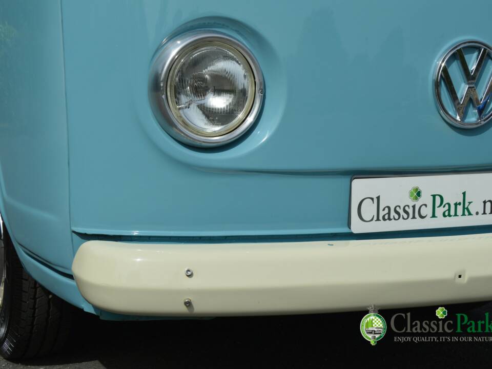 Bild 11/12 von Volkswagen T2b Camper (1976)