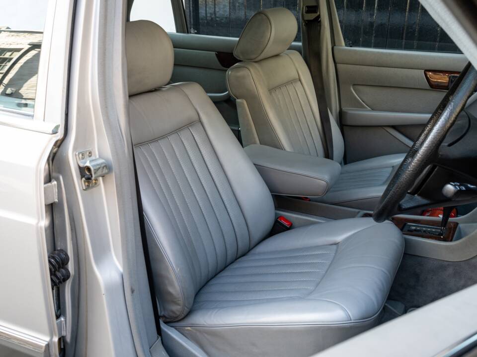 Bild 6/50 von Mercedes-Benz 500 SEL (1984)