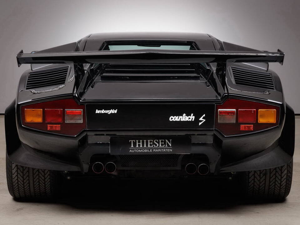 Image 39/50 of Lamborghini Countach LP 400 S (1982)