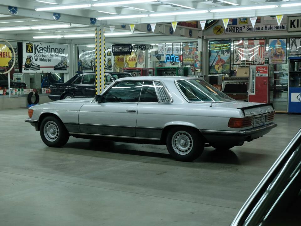 Image 7/50 de Mercedes-Benz 500 SLC (1981)