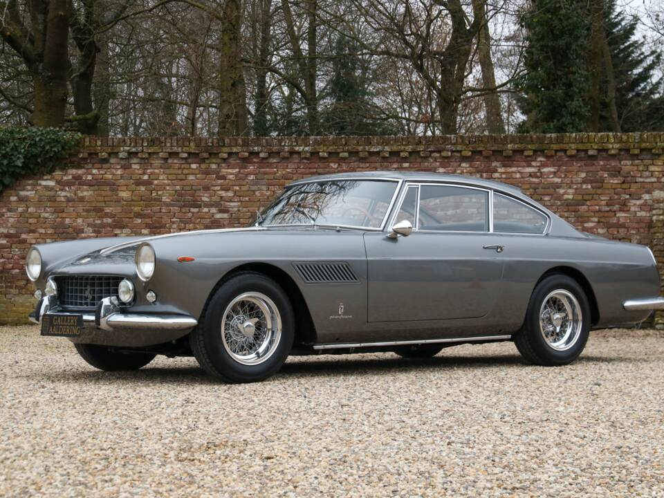Image 12/50 of Ferrari 250 GT/E (1962)