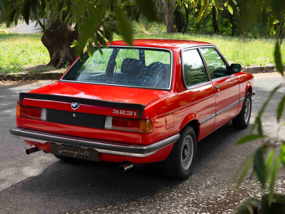 Image 22/56 of BMW 323i (1979)
