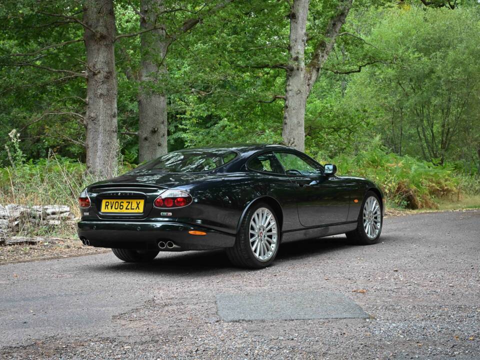 Image 10/50 of Jaguar XKR (2006)