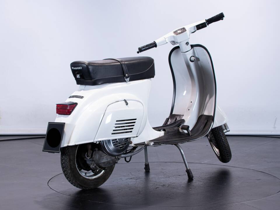 Image 5/9 de Piaggio Vespa 50 S (1972)