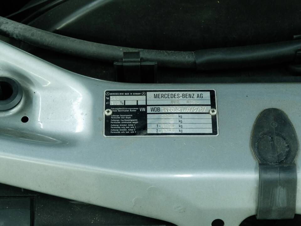 Bild 17/50 von Mercedes-Benz 300 SE (1992)