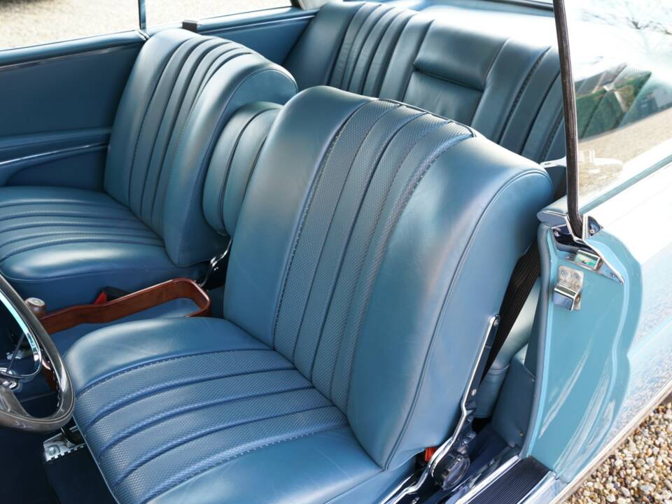 Bild 26/50 von Mercedes-Benz 250 SE (1967)