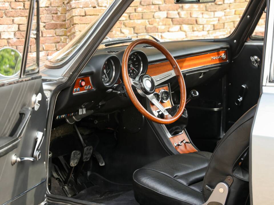 Afbeelding 48/50 van Alfa Romeo 1750 GT Veloce (1969)
