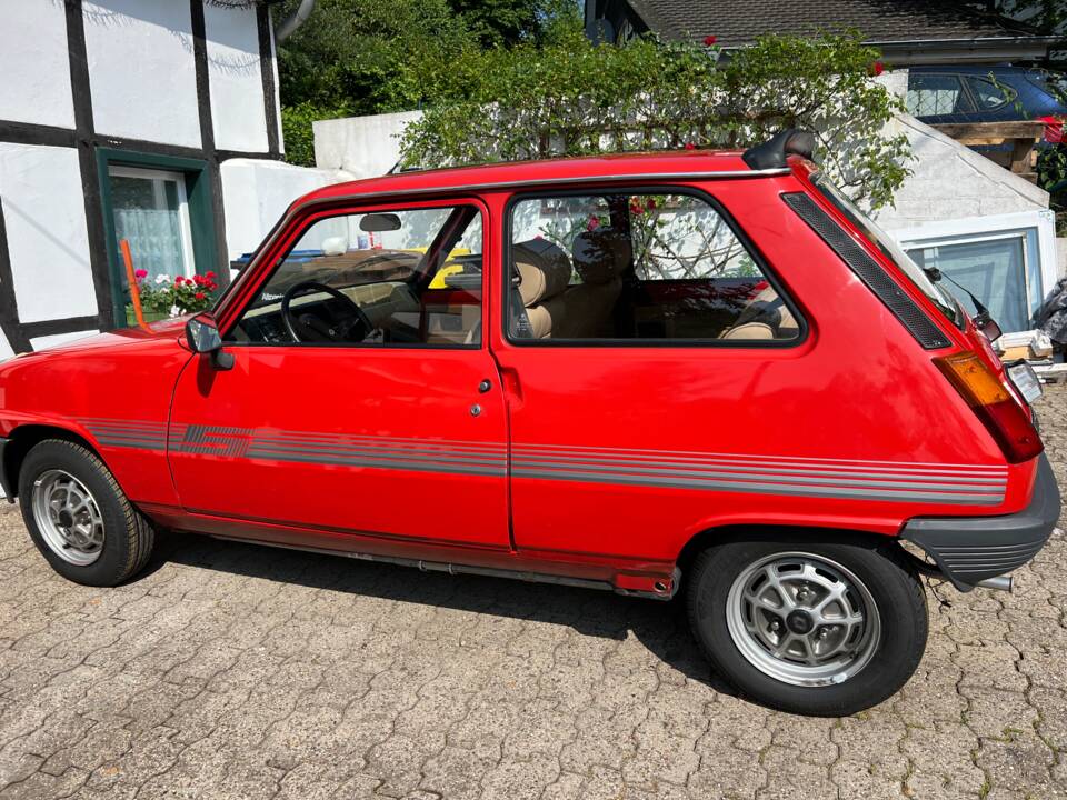 Image 7/17 of Renault R 5 TL (1982)