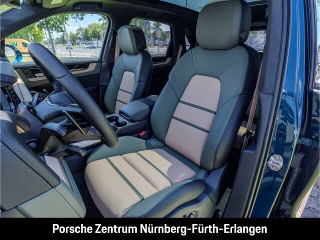 Immagine 19/50 di Porsche Cayenne Turbo E-Hybrid (1900)