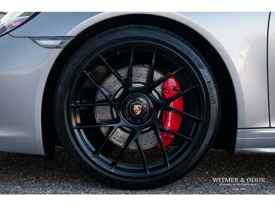 Image 36/38 of Porsche 911 Carrera GTS (2017)