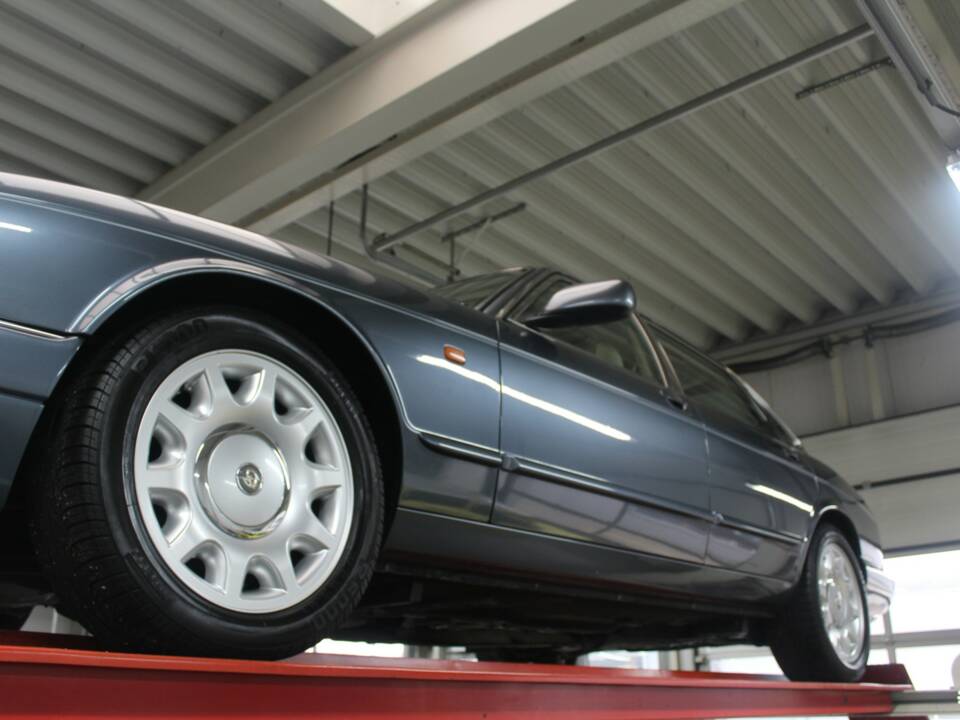 Image 15/50 of Jaguar XJ 6 4.0 Sovereign (1995)