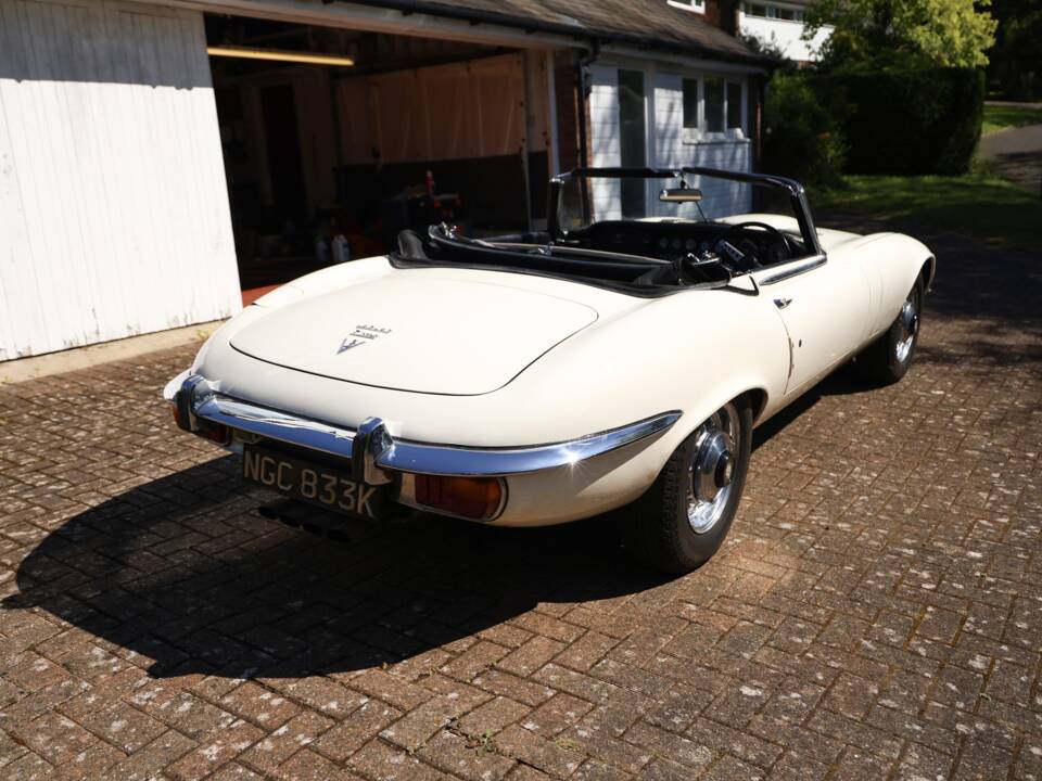 Image 22/50 de Jaguar Type E V12 (1972)