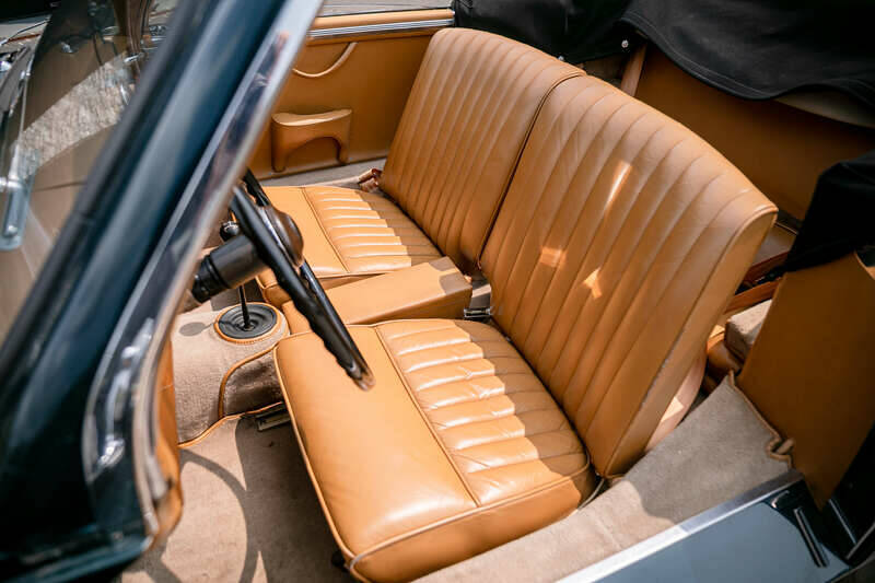 Image 26/50 of Aston Martin DB 2&#x2F;4 Mk I DHC (1954)